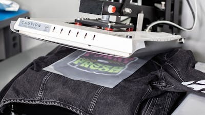 Top Tips For Pressing Garments With Zippers, Buttons, and Seams