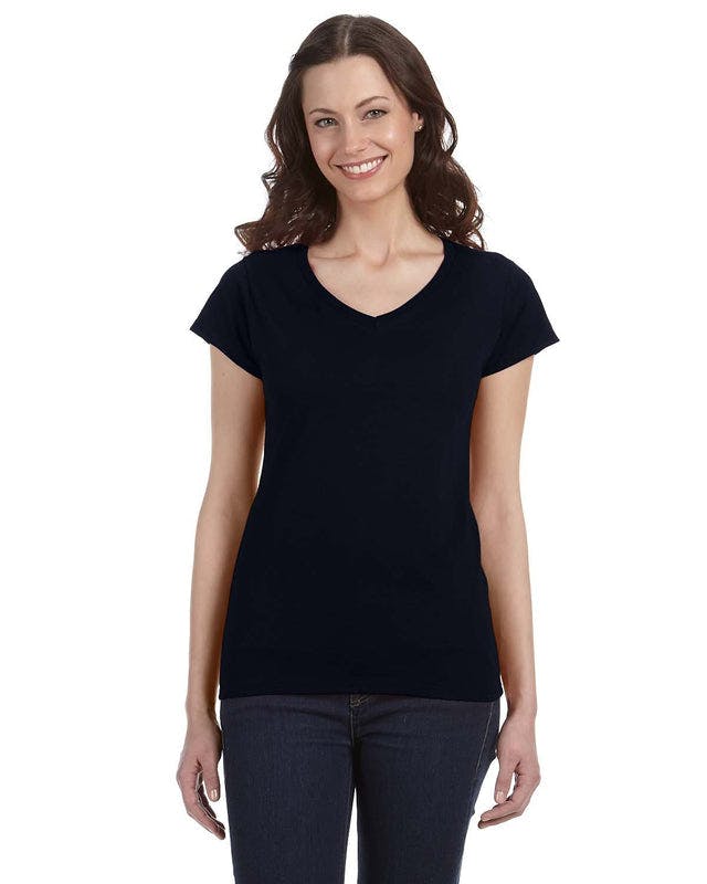 Gildan G64VL Ladies' SoftStyle Camiseta entallada con cuello en V